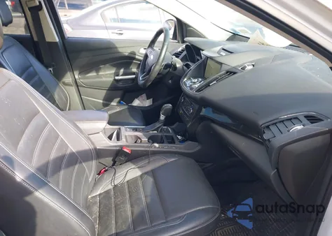 2017 Ford Escape Titanium из США, поврежденный, VIN 1FMCU9JD8HUC58242